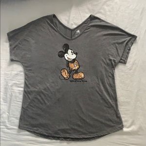 Mickey Mouse Sequin Vneck Tee Size L